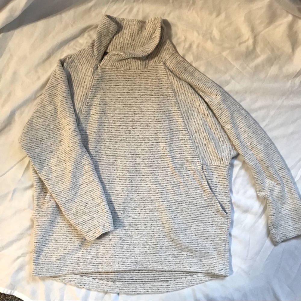 Rei Sweater